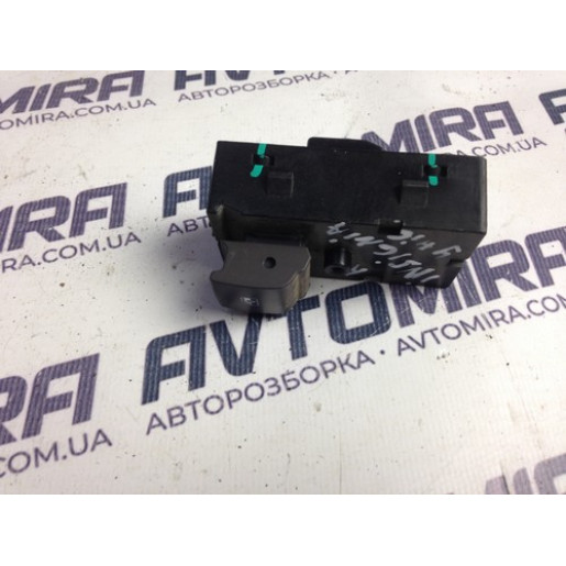 Кнопка склопідйомника задніх дверей Opel Insignia 2008-2017 13301888